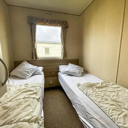 Superb 8 Berth Caravan At St Osyth Beach Holiday Park, Essex Ref 28010Mv Clacton-on-Sea Exterior photo